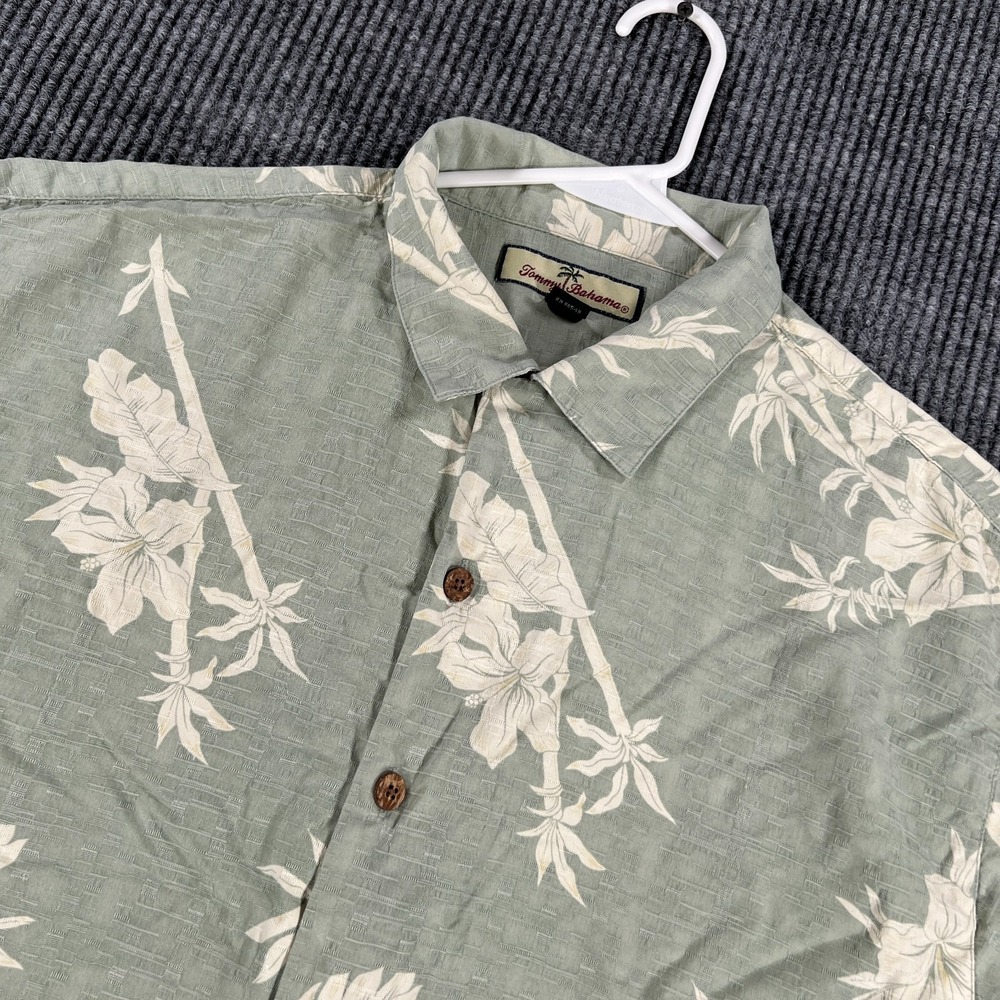 Tommy Bahama Shirt Mens Large Green Silk Short Sleeve Hawaiian Button Up Beach